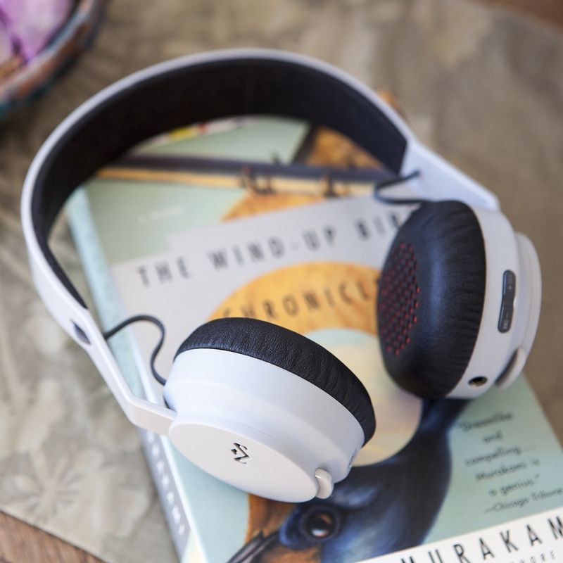 House of Marley Rebel headphones white 001
