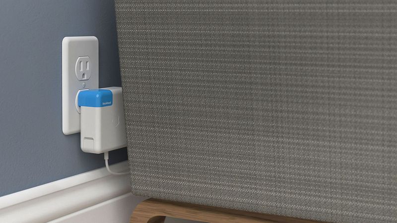 Design One Blockhead power adapter image 004