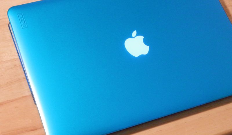 incipio-feather-macbook-pro-15-inch-retina-display-case-main