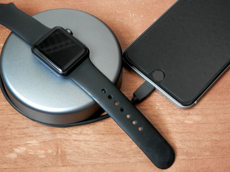 Nomad-Pod-Pro-Apple-Watch-and-iPhone