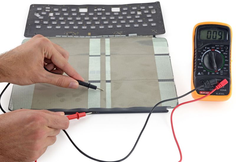 Smart Keyboard iFixit teardown 001