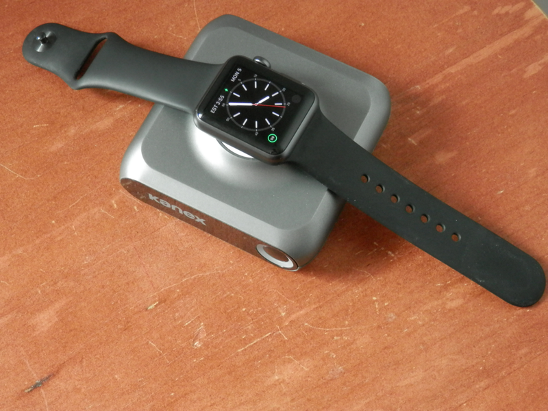 Kanex GoPower Watch with Apple Watch Sport