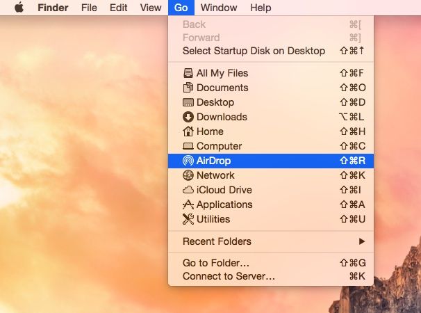 OS X Yosemite Finder Go Menu AirDrop sélectionné Capture d