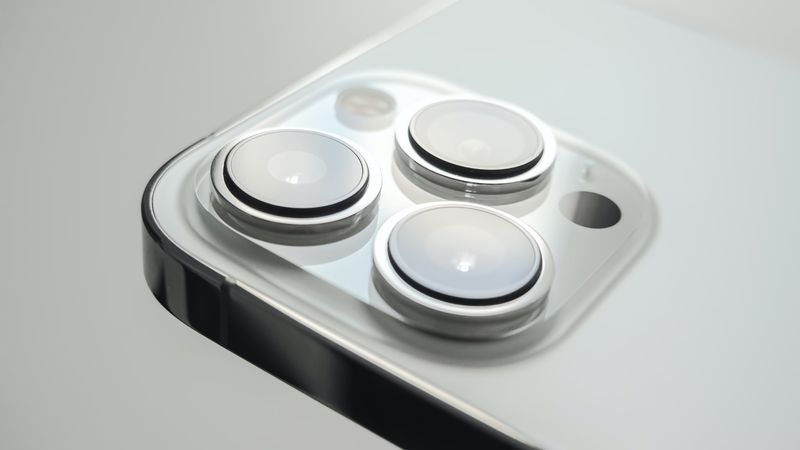 Photo showing a closeup of the rear cameras on Apple iPhone 13 Pro Max