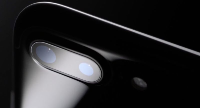 iPhone 7 camera lens