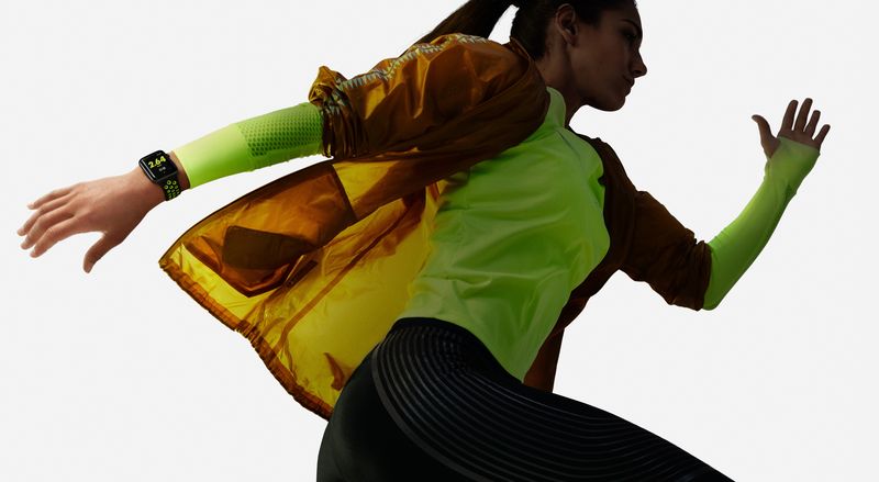 Apple Watch nike plus running woman
