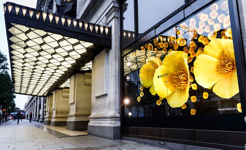 Selfridges Apple Watch floral display 003