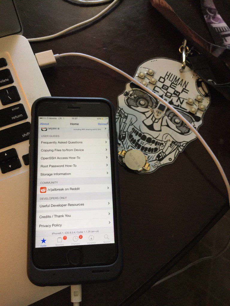 Luca Todesco iOS 9.3.4 jailbroken
