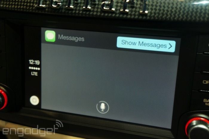Geneva Auto Show (Ferrari FF with CarPlay, Engadget 001)