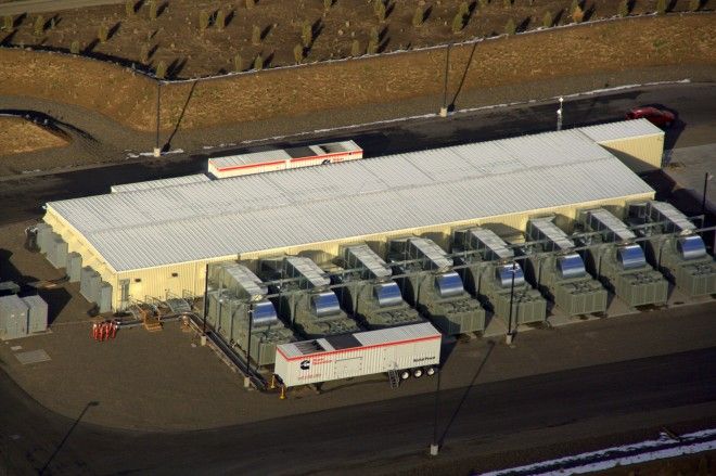 Apple data center (Prineville, Oregon, Wired aerial 003)
