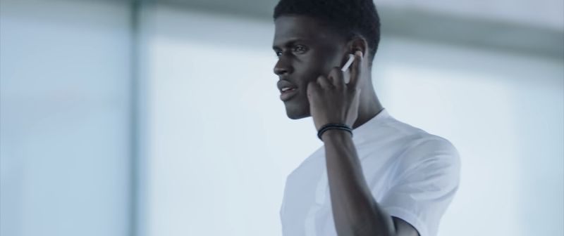 airpods-ad-siri-image-001