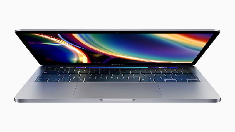 MacBook Pro 2020 avec le couvercle à moitié ouvert