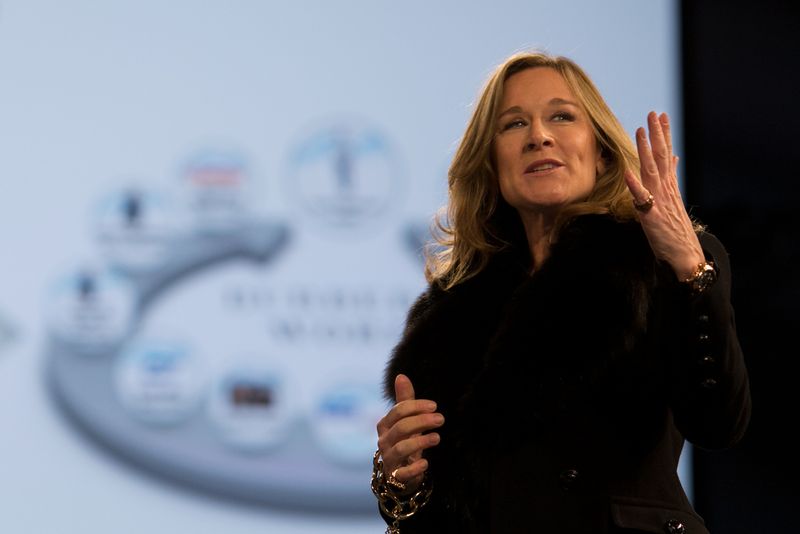 Angela Ahrendts (image 001)
