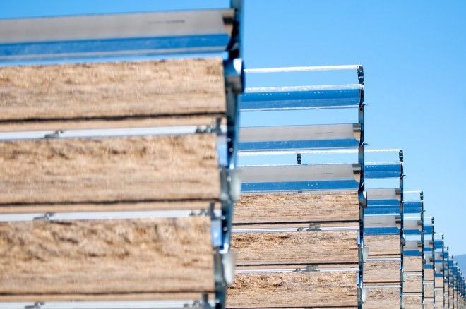 Apple data center (Reno, Nevada, solar array in Yerington, Wired 002)