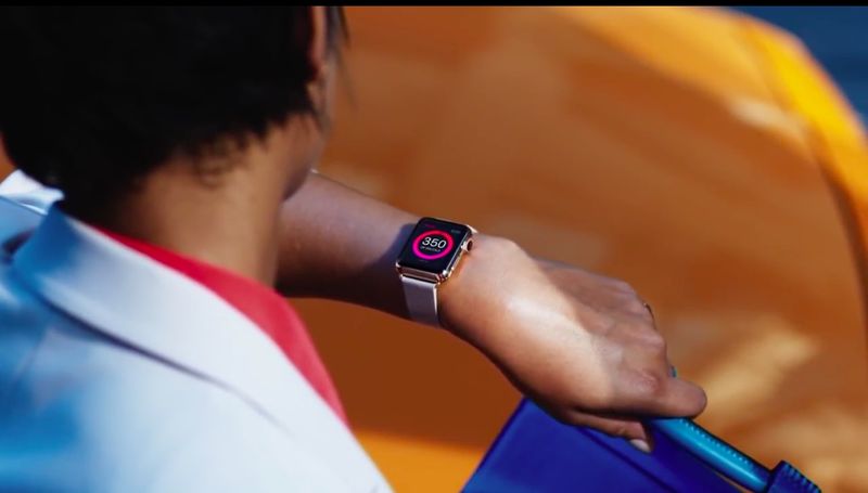 Apple Watch Sport on hand image 003
