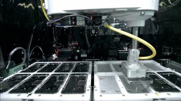 iPhone 4 promo vide (manufacturing process 001)