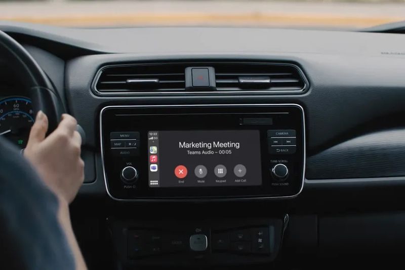 A photo showing Microsoft Teams running on Apple CarPlay