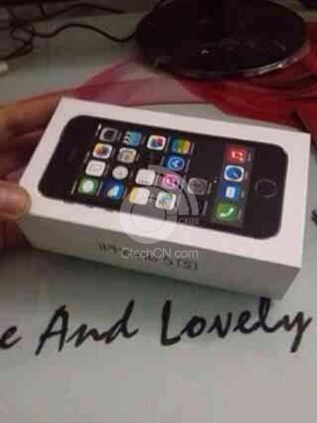 iPhone 5S packaging (tweaked Home button, CTechCN.com 002)