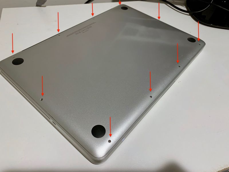 Coque inférieure MacBook Pro 13 pouces