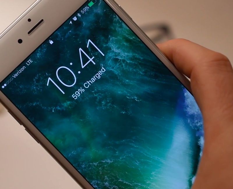 iOS 10 Lock screen status bar teaser 001