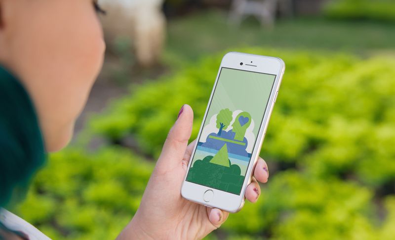 Apple recycling program wallpaper splash