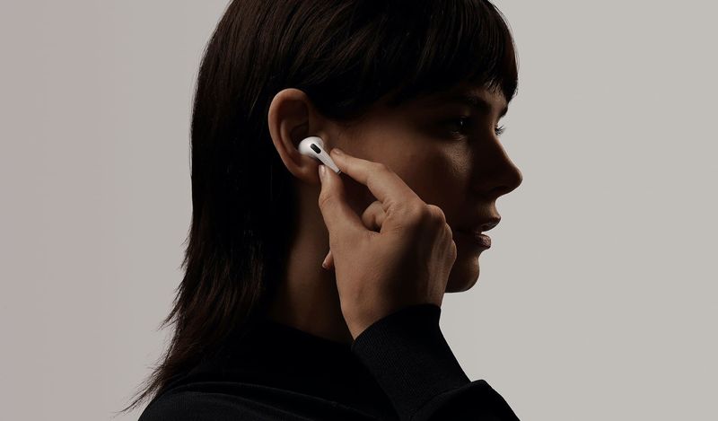 AirPods Pro controls