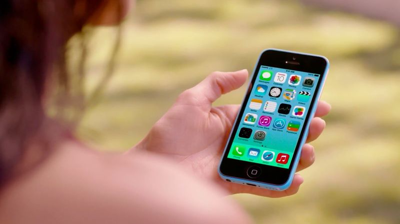 iOS 7 teaser (iPhone 5c ad 006)