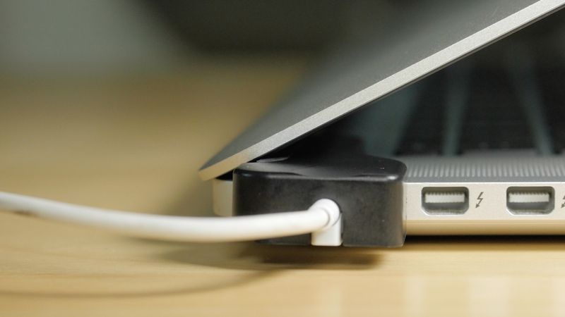 BatteryBox Close Lid