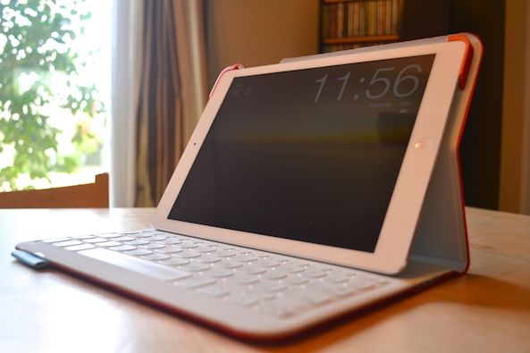 Logitech FabricSkin Keyboard Folio 1
