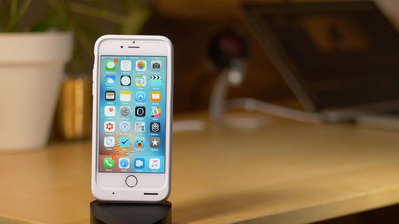 Smart battery case dock