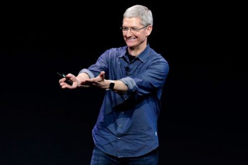 tim-cook-apple-watch